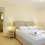 George Apartments2 * Вотон